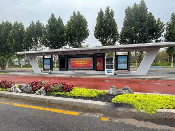 鶴壁新型智能公交候車亭功能完善設(shè)計(jì)驚艷