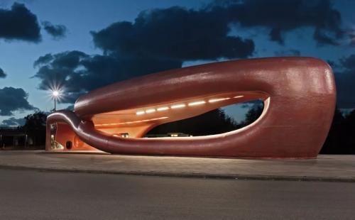 ***的候車亭設(shè)計(jì)值得分享國(guó)外候車亭設(shè)計(jì)賞析二